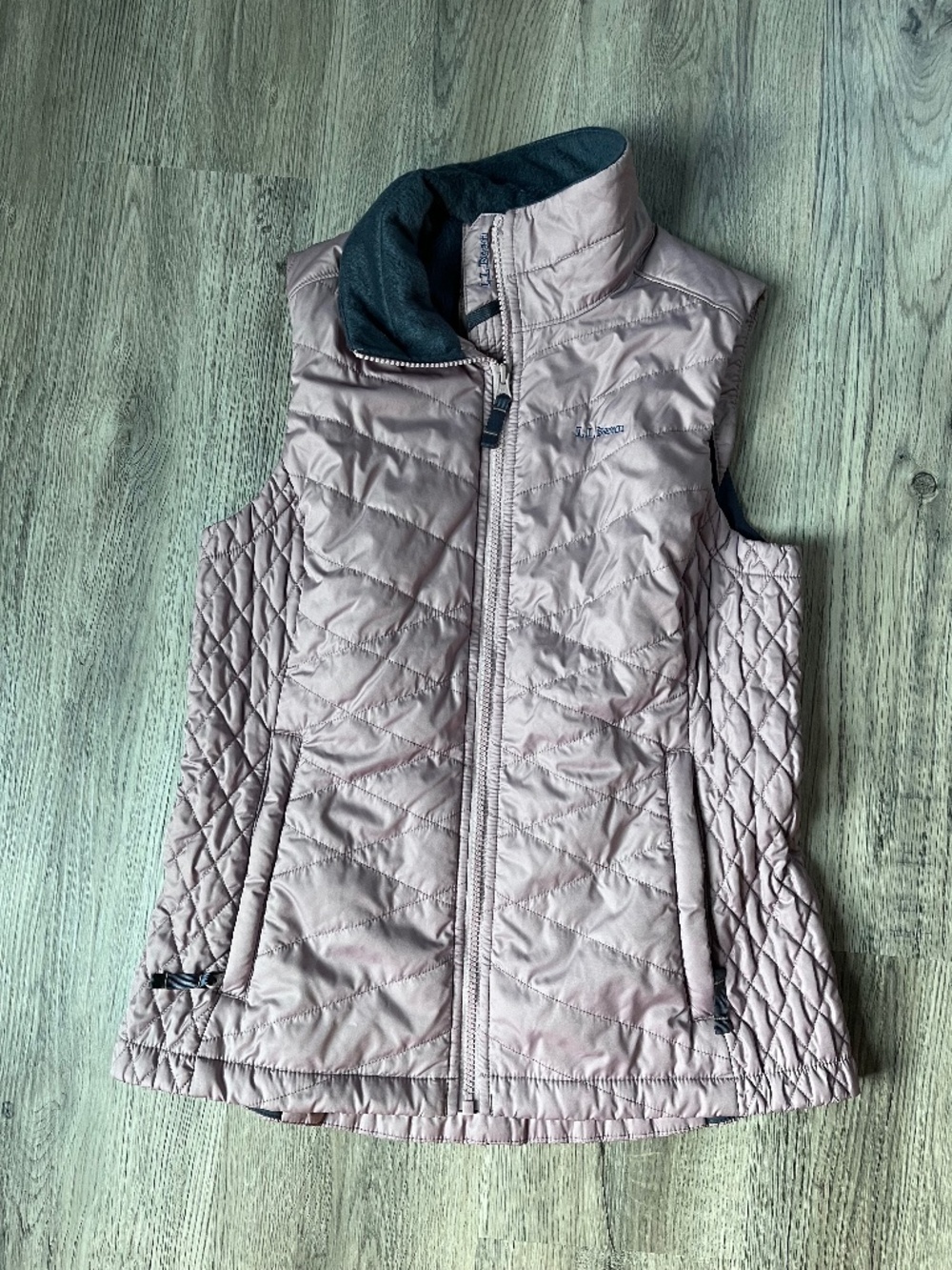 LL Bean Women's Fleece-Lined PrimaLoft Vest size small lavender